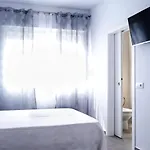Apartamento Estudios Contemporaneos Y Centricos Solo Familias Parejas Conil De La Frontera