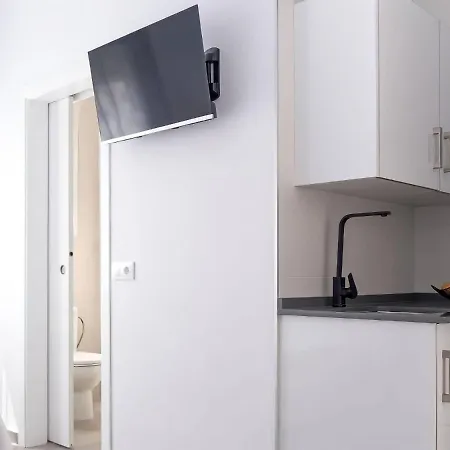 Estudios Contemporaneos Y Centricos Solo Familias Parejas *