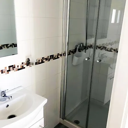 Apartamento Estudios Contemporaneos Y Centricos Solo Familias Parejas *